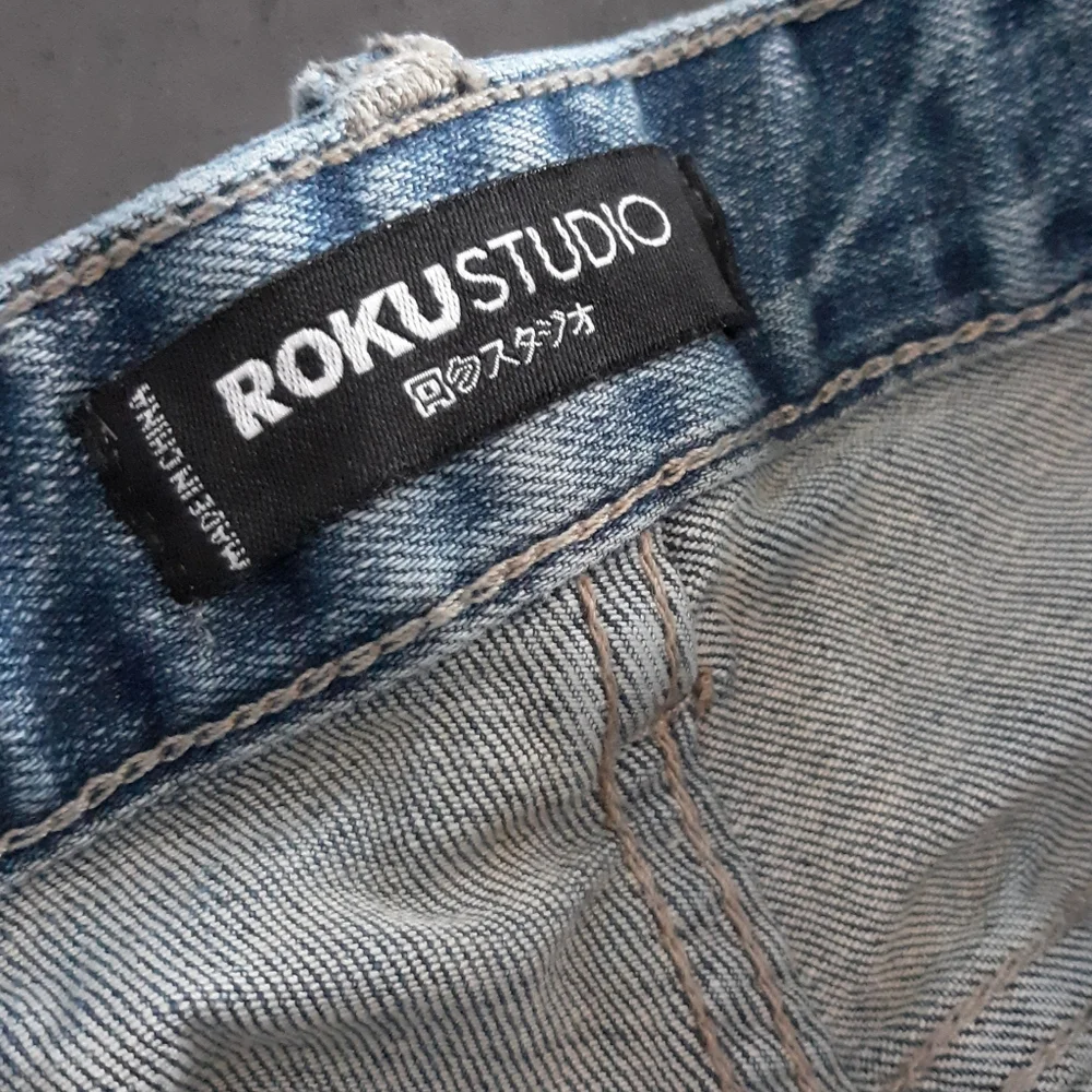 Roku Studio Dreams Blossom Jean Shorts